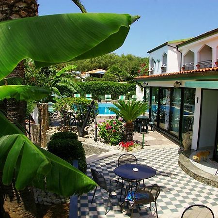 Hotel Marinella Capo Vaticano Exteriör bild