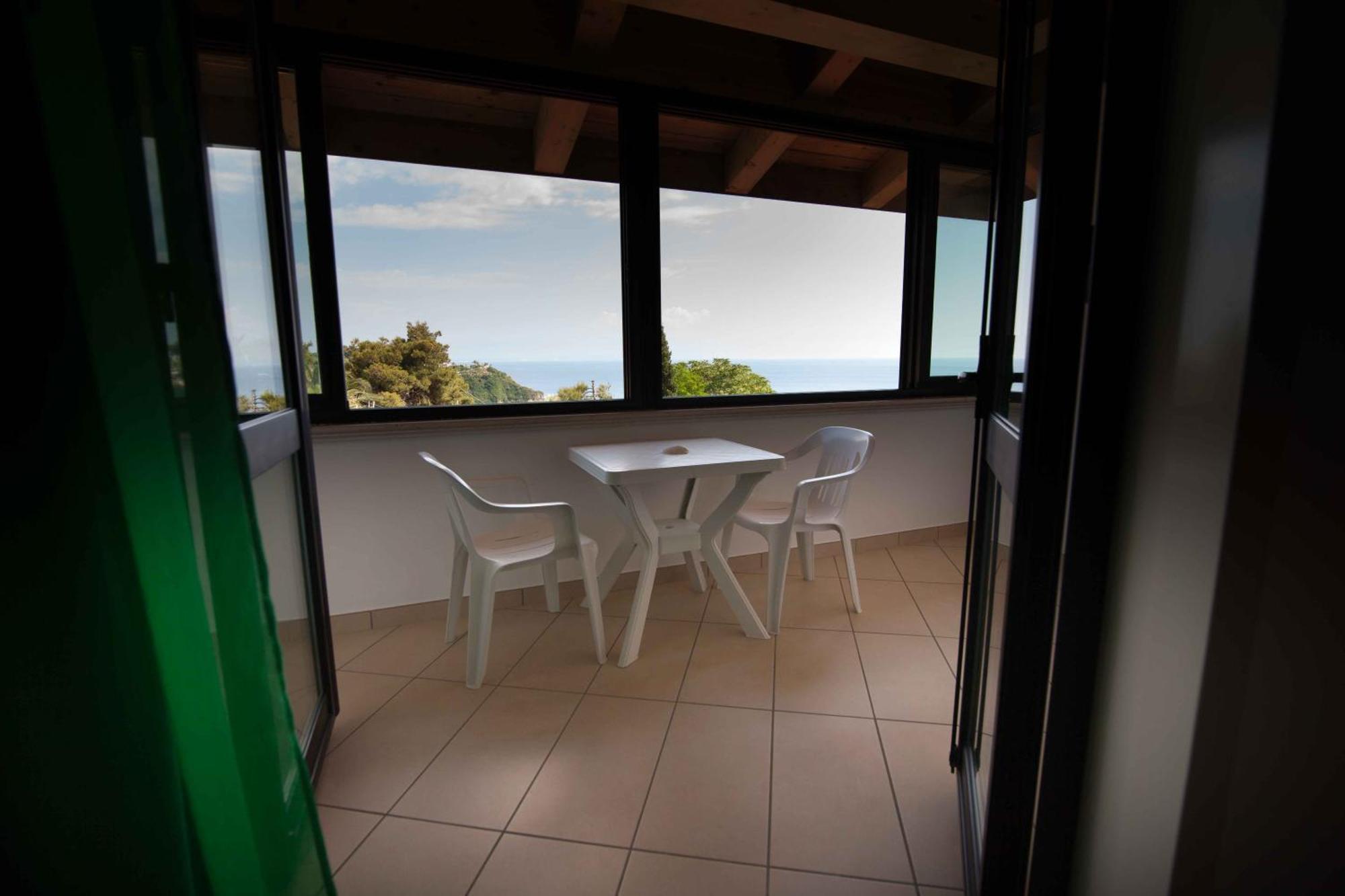 Hotel Marinella Capo Vaticano Exteriör bild