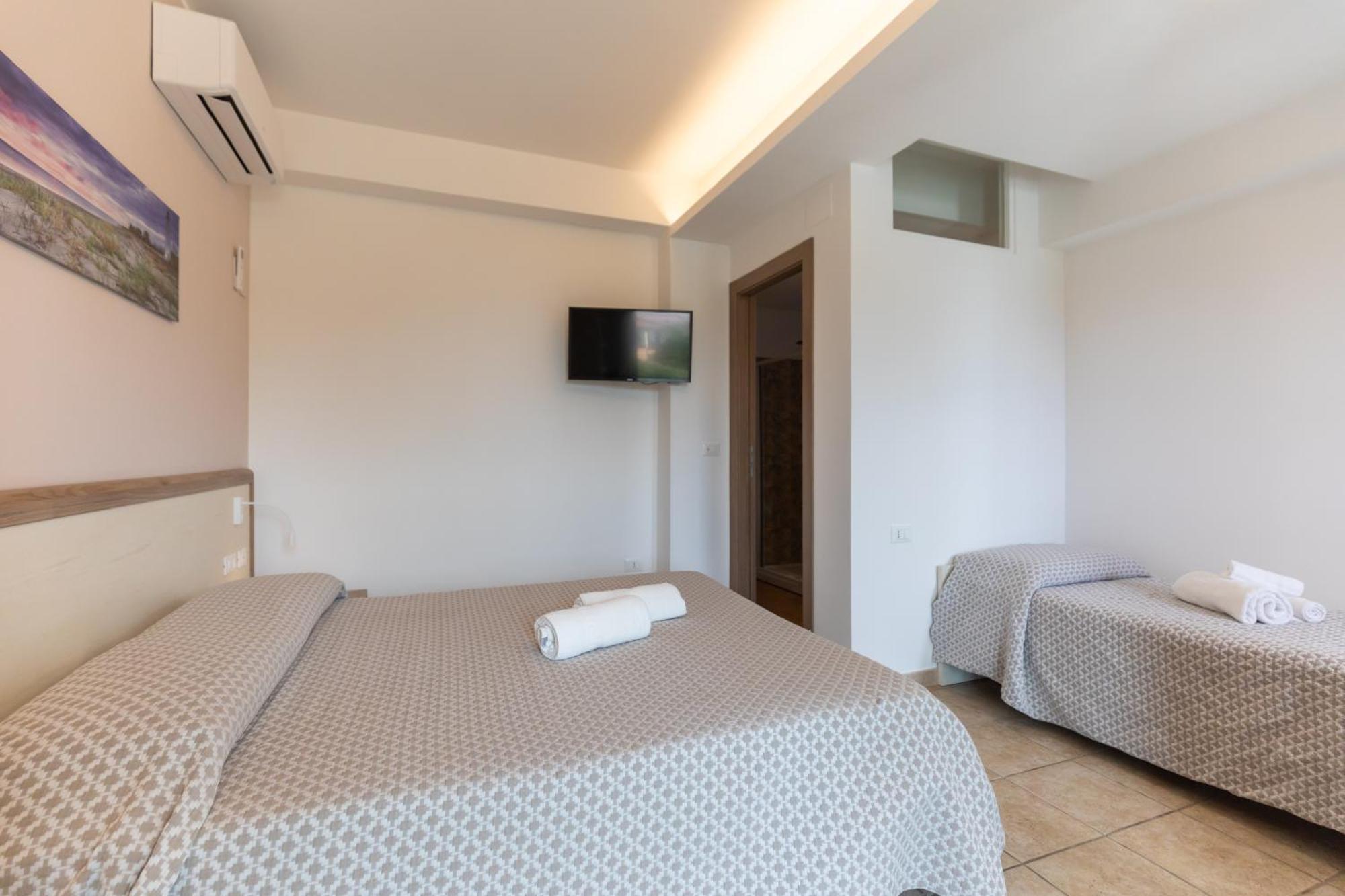 Hotel Marinella Capo Vaticano Exteriör bild