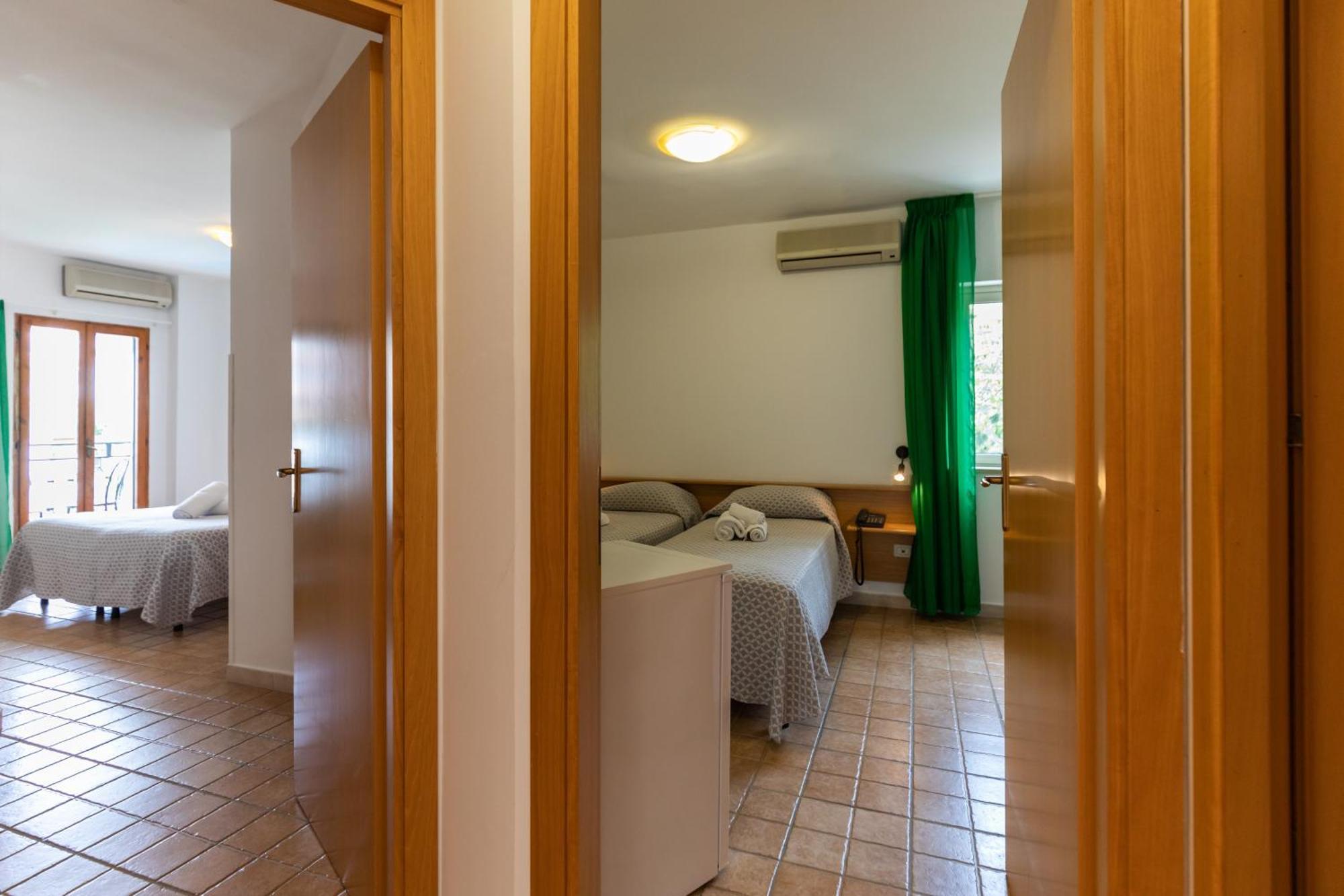 Hotel Marinella Capo Vaticano Exteriör bild