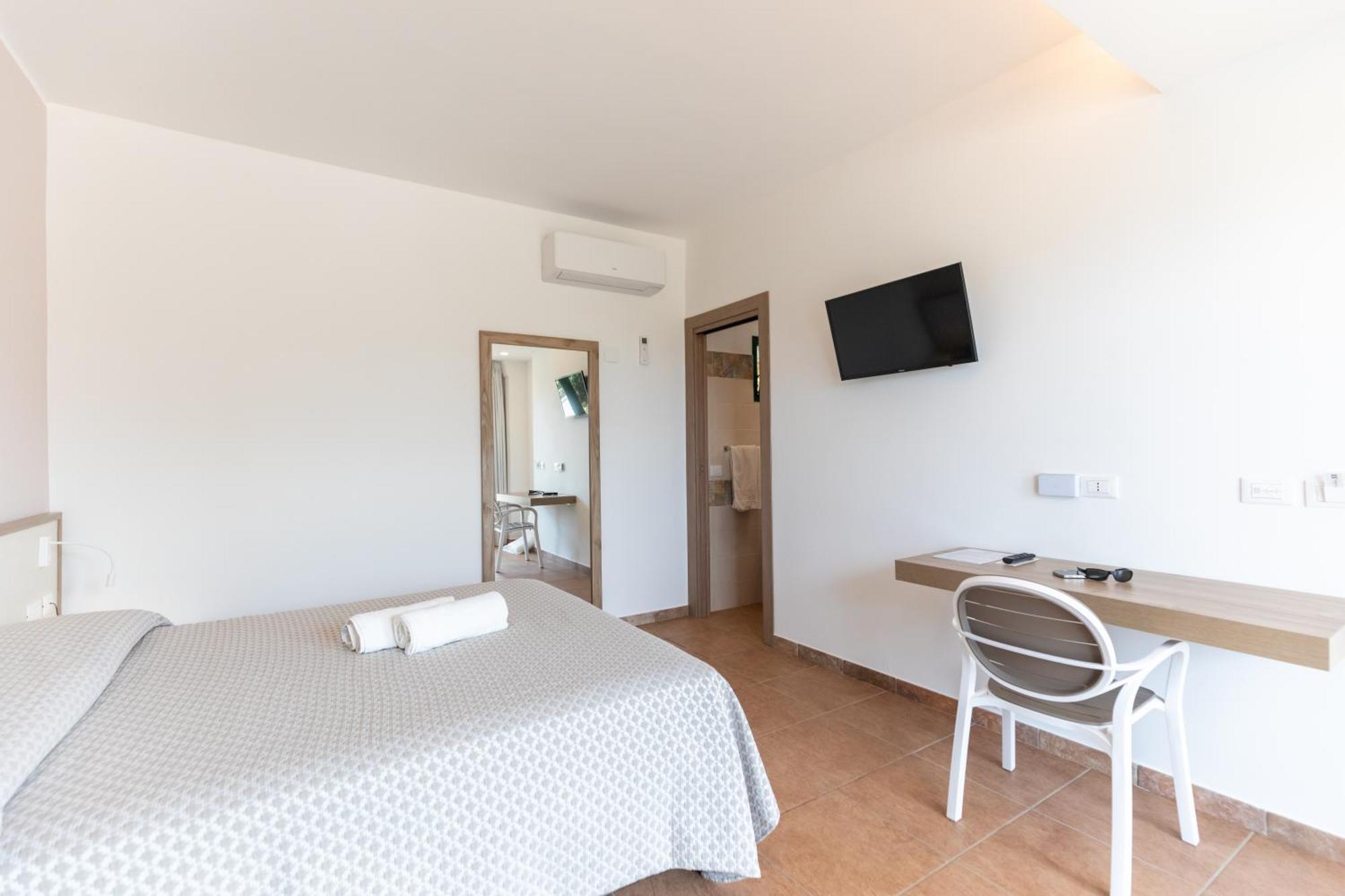 Hotel Marinella Capo Vaticano Exteriör bild