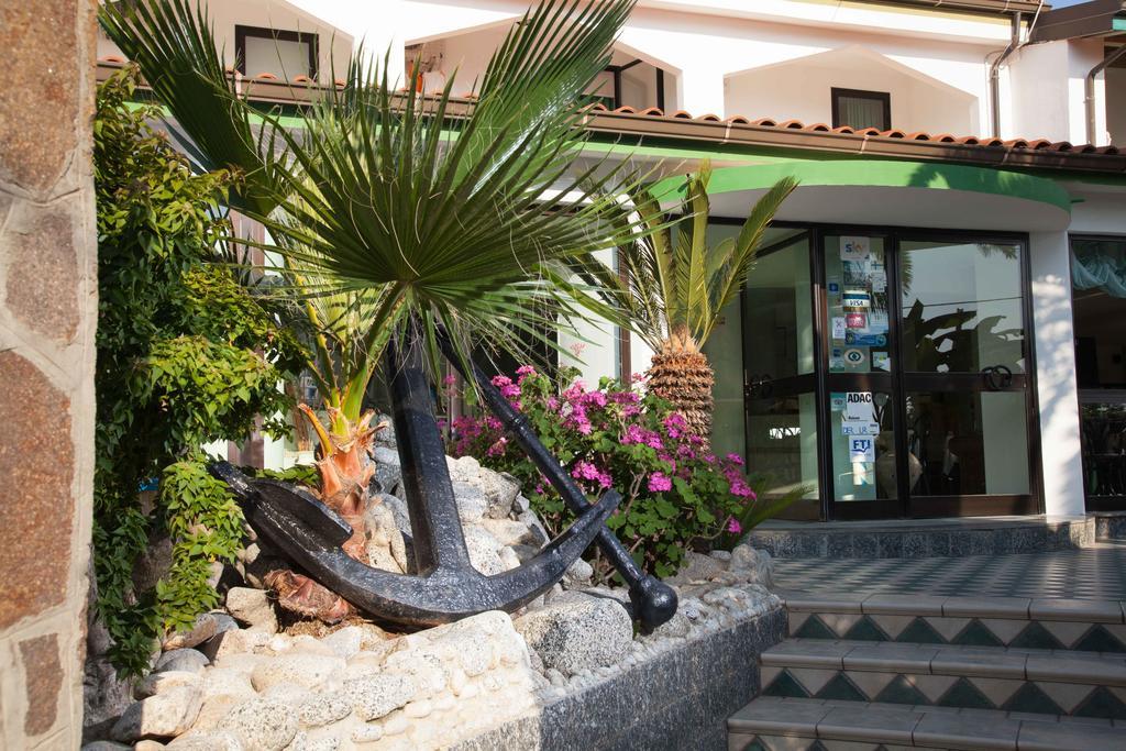 Hotel Marinella Capo Vaticano Exteriör bild