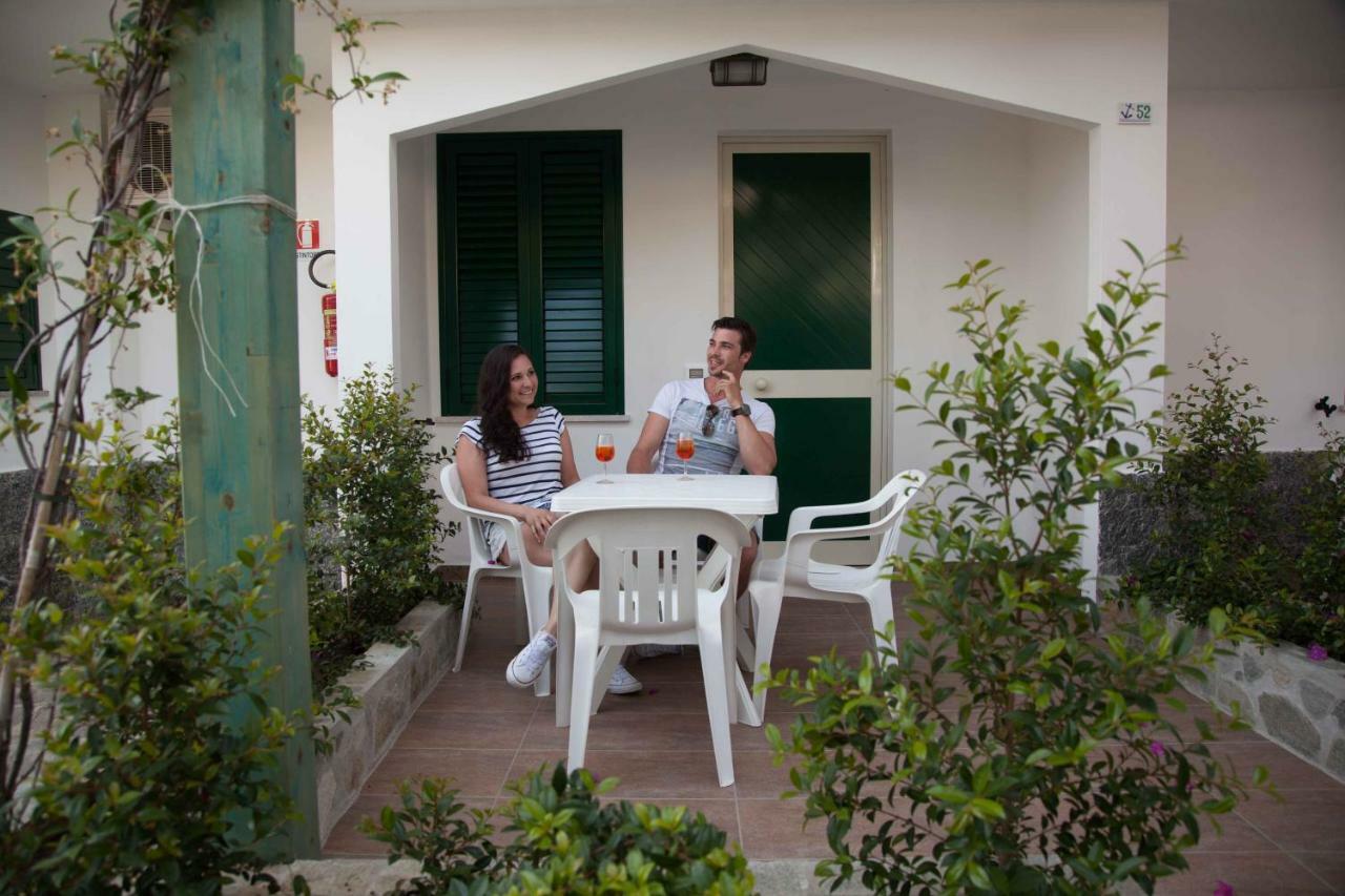 Hotel Marinella Capo Vaticano Exteriör bild